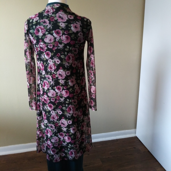 *DONATED NO LONGER AVAILABLE* LAST CHANCE! Black Floral Sheer Kimono/ Cardigan - Picture 4 of 5